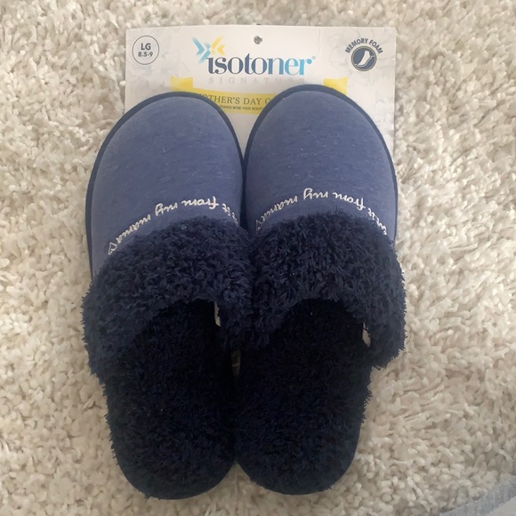NWT Isotoner I got it from my Mama Slippers